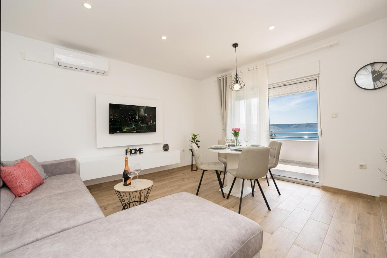 Apartmani Tomeri Starigrad Paklenica Exterior photo